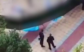 南昌某小区一人跳楼砸到路人 ！街道办：确有此事，工作人员已去现场 ！