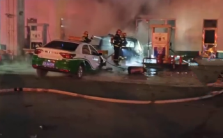 沈阳一车辆加气时爆燃致2死6伤：伤者目前正在全力救治，事故原因正在调查中 ！