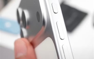 iPhone 17 Pro精准机模现身：铝合金一体化机身 一眼精致 ！
