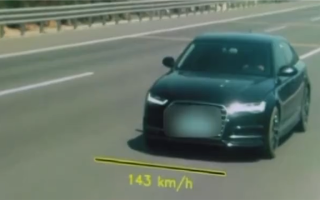 交警辟谣高速时速不超143km不被罚：有司机轻信传言已被罚2次 ！