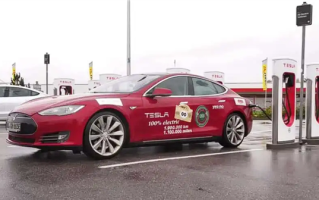 世界最长行驶里程特斯拉Model S：近190万公里、光电机就换了13次 !