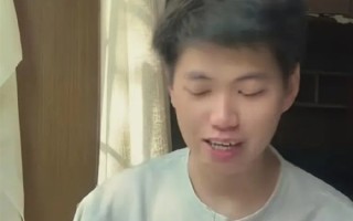 男子月工资5000三年无痛存下12万 网友吵翻：本人回应活的意义是存钱 !