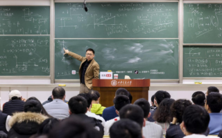 张朝阳：年轻人创业不要贷款 可以选择不用还的股权融资 ！