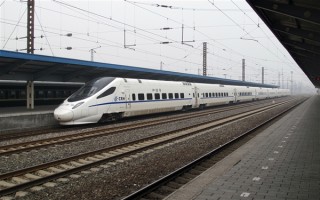 官方：中国高铁里程已达4.8万公里！动车组38448辆 ！