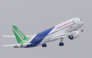 东航C919国产大飞机开飞京沪航线：票价704元起 ！