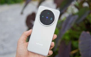 vivo X300 Pro首发全新2亿像素：vivo三星联合打造 !