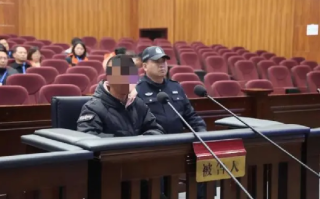 男子捡银行卡猜中密码取5000 ！法院：依法以信用卡诈骗罪判处拘役3个月罚款2万 ！