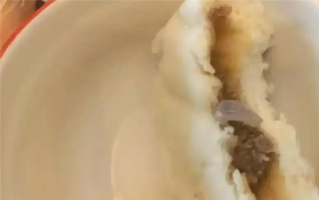山姆回应包子里吃到疑玻璃透明异物：同批次商品已封存下架 ！