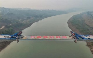 全国首例！重庆广阳湾大桥完成百米钢箱梁挂篮提升合龙 ！
