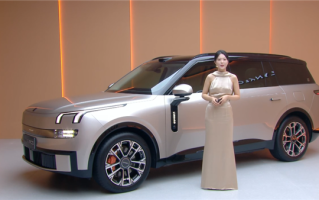 国内唯一天地尾门+旋转座椅SUV 领克900上市：限时28.99万起 ！