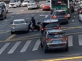 骑电车鬼探头致事故被判全责 男子不满：看不到我他开什么车！ 