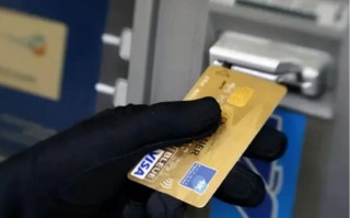 银行卡有钱为什么显示余额不足（账户有钱为何取不出来）