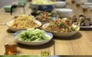 男子吃隔夜菜被送进ICU 医生提醒：ICU很贵！不要因为吃剩菜来医院！