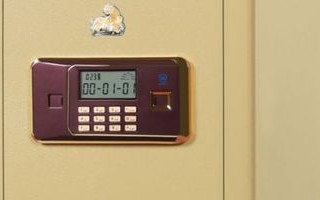 保险柜没有电了打不开怎么办（遇到保险柜无法开启的紧急处理方法） !