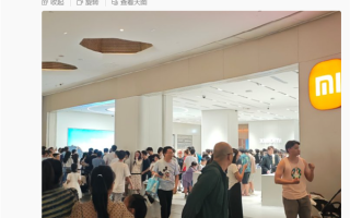 卢伟冰：很多买小米汽车SU7的用户 也买了小米手机 ！