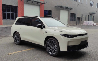 纯电增程双动力！零跑6座中大型SUV C16实车曝光 ！
