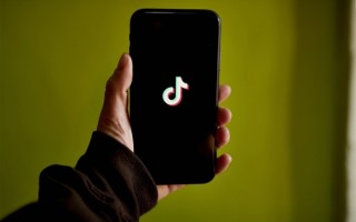 赵灵儿曲布等多名百万粉丝网红被判刑：打“助农”旗号造假售假 ！