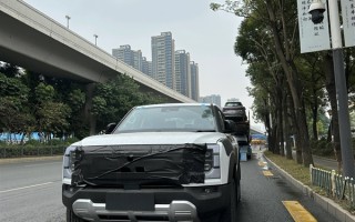师承方程豹豹5 比亚迪皮卡内饰谍照曝光：超级硬核 ！