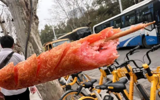 商家直播2小时连吃10根淀粉肠：没有骨泥！呼吁理性 ！
