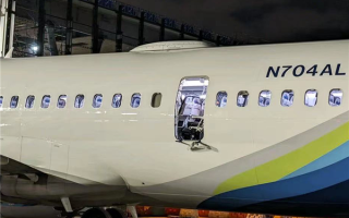 波音摊上事了 美国联邦航空管理局：正式要求检查737MAX飞机 ！