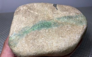 翡翠原石场口怎么区分（翡翠原石哪个场口的料子好） ！