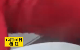妈妈去世8个月留下1盘饺子：儿子盯着饺子落泪，一口没吃，转身回了房间！
