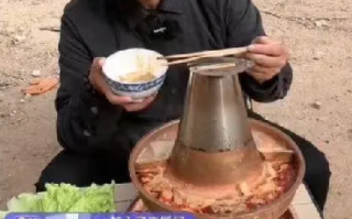 “反诈老陈”成吃播博主?本人回应：是想维持热度，想以此植入反诈内容！