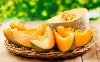 食用哈密瓜是否会导致上火（哈密瓜食用是否容易上火）