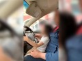 高速路上现2岁娃驾车 父亲一脸淡定！网友怒斥害人害己 ！