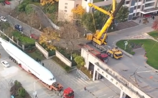 学校买下空客A320给学生练手 ！网友：别人家的学校 我又酸了 ！