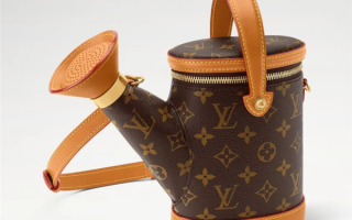 LV新款包酷似喷壶售价3.6万元 灵感源于春天 ！