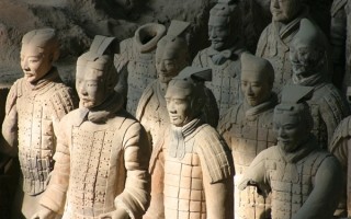 博主称要挖秦始皇陵警方介入：建微信群卖假资料诈骗 !