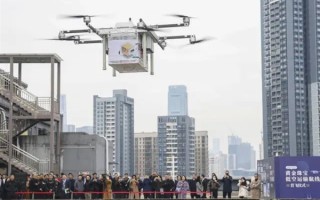 首飞成功！顺丰用无人机运送黄金珠宝：比地面押运快一倍 ！