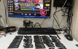 10岁熊孩子掰断老爹50块三星M.2 SSD！价值1亿越南盾 ！