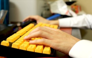 中国成年人平均23时15分入睡、睡眠时长超7小时：你达标了吗？