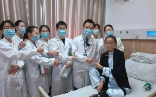女孩疯狂减到50斤 靠粪便粪菌移植挽救生命：​目前身体各项机能逐渐恢复 ！