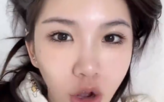 84斤女子吐槽买百件衣服基本穿不上 ！网友：现在女装严重缩水，感觉像童装 ！