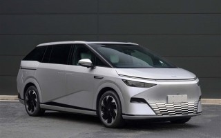 38.8万起 小鹏X9开售：全球唯一标准后轮转向、空悬MPV ！