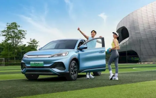 中国最快新能源SUV！比亚迪元PLUS累销突破50万辆 ！