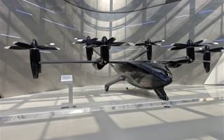 极速360km/h 小鹏发布全新全倾转固定翼飞行汽车A868 !