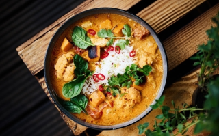 男孩偷吃变态辣外卖辣住院 邻居无需担责 !