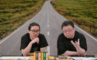 罗永浩回应挖不挖董宇辉：不关我的事 估计也挖不过来 ！