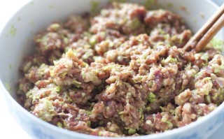 饺子馅有哪些（常见的饺子馅料有哪些种类）