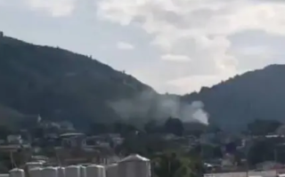 云南居民拍到缅甸炮弹炸后升起硝烟：许多网友纷纷表示担忧和同情 ！