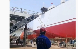 “济南”号！比亚迪出海舰队第八搜汽车滚装船即将出坞 ！