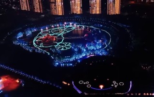 今晚8点见！央视2024跨年晚会官宣：曾黎时隔18年登台主持 ！