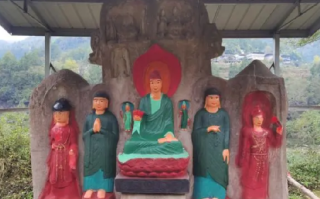 1400年摩崖造像被村民涂抹“毁容” ！当地文保部门：发现情况时已来不及制止 ！