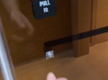 男子住亚朵浴室门把手坏掉被困半小时！当事人：最后踮脚扒门才自救 ！