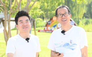 董宇辉回应何时回归直播间：感谢您对甄选的关注，主播各有风采，都很优秀 ！