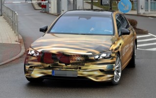 中期改款奔驰S级配置曝光：超一半部件重新开发 用上全新V8 ！